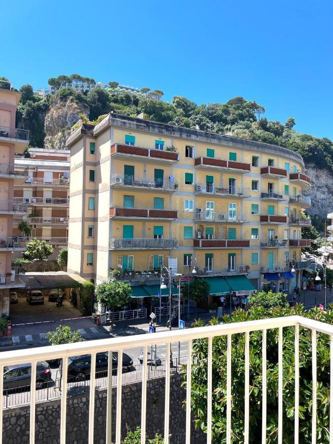 Отель Sorrento Street View Экстерьер фото