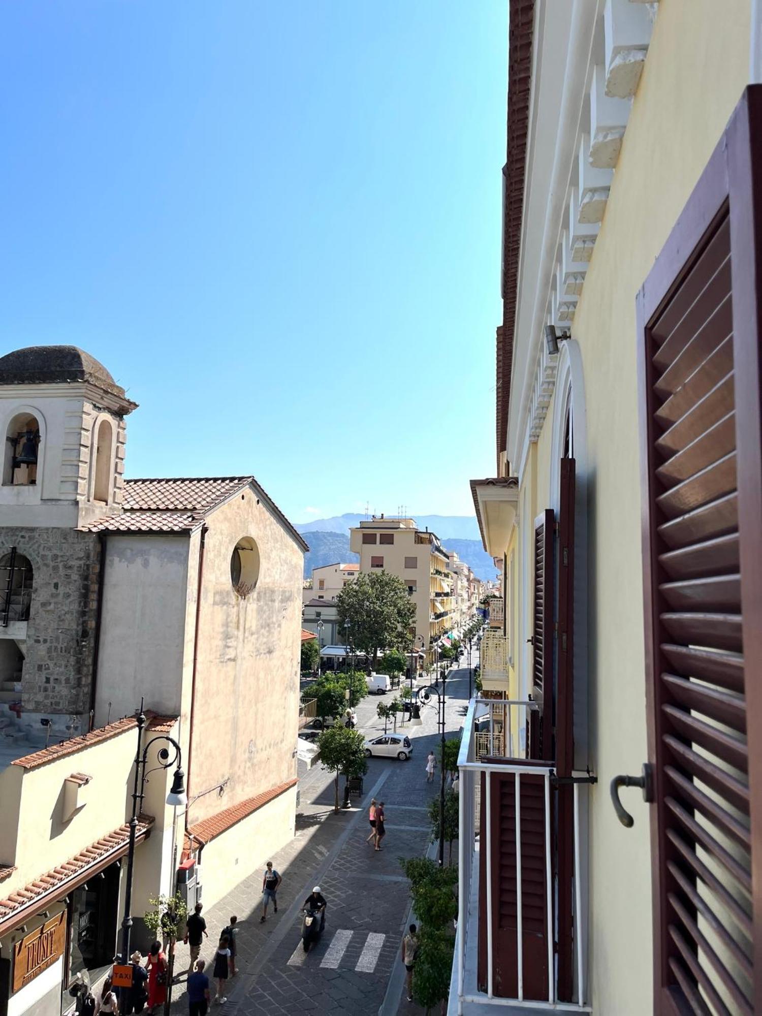 Отель Sorrento Street View Экстерьер фото